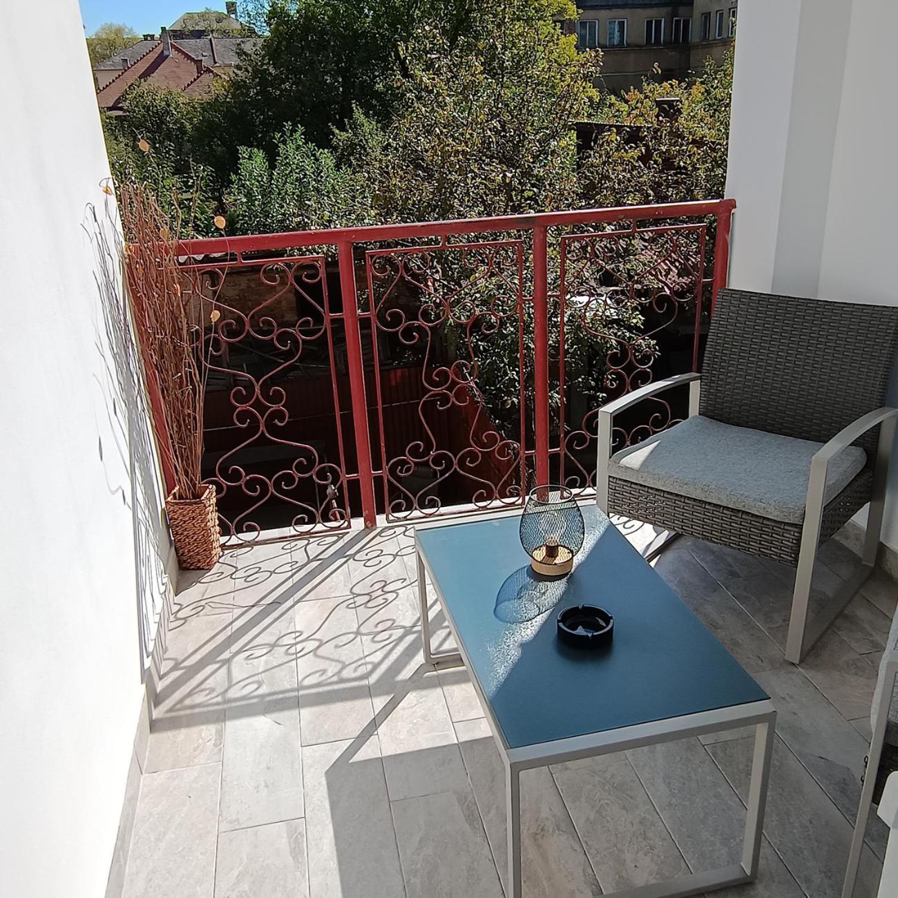 Check-In Kaya Hotel Sibiu Luaran gambar